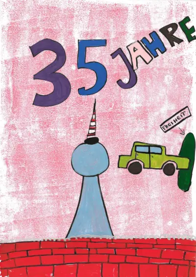 Witziges Plakat mit einem Trabbi, das in ein schwarzes Loch in die Freiehti fliegt. Der Fernsehturm und ein Stück der Mauer ist kindlich gezeichnet. Aufschfrit: 35 Jahre Freiheit."